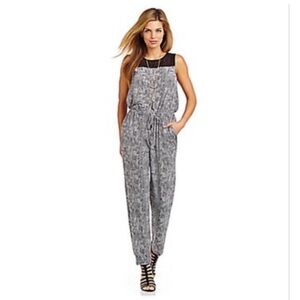 Vince Camuto Printed Sleeveless Jumpsuit Mesh Neck Drawstring Waist Size Small